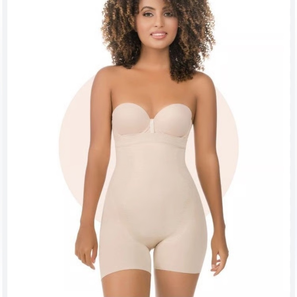 CYSM Black Strapless Thermal Shaper Sz M - Picture 3 of 5